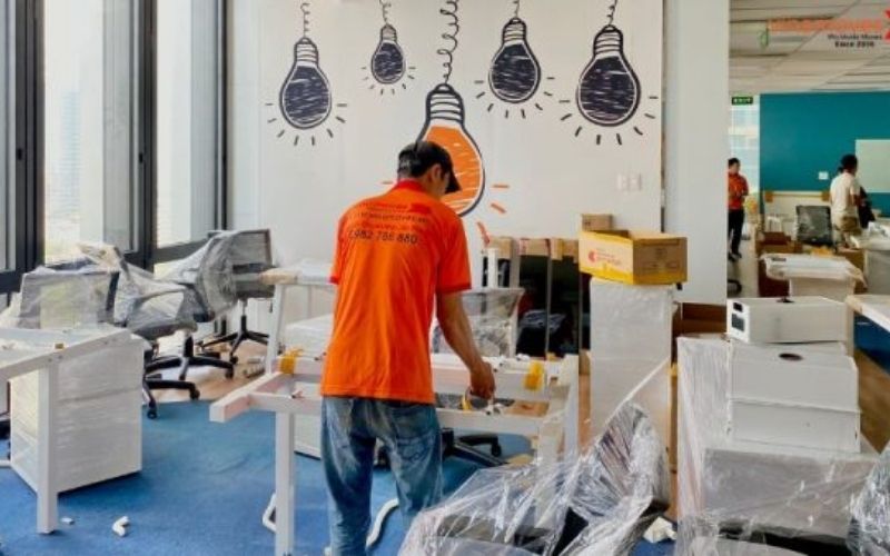 Dọn dẹp văn phòng cũ sau khi chuyển