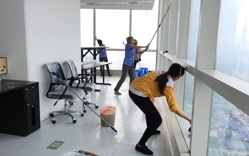 vệ sinh văn phòng sau chuyển
